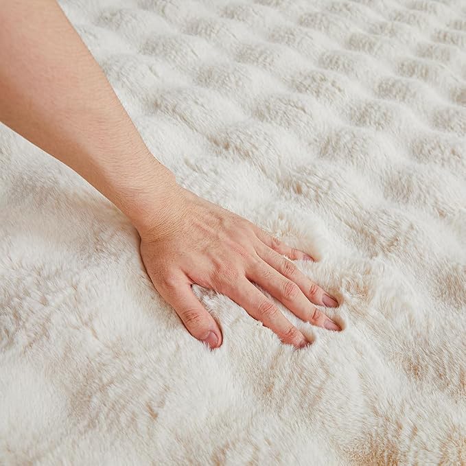 Creamy White Rabbit Plush Rug 2'x3', Fluffy Faux Fur Shaggy Area Rug - Image 5