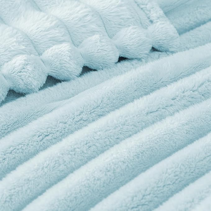 Exclusivo Mezcla Twin Size Flannel Fleece Blanket, Super Soft Striped Jacquard - Image 4
