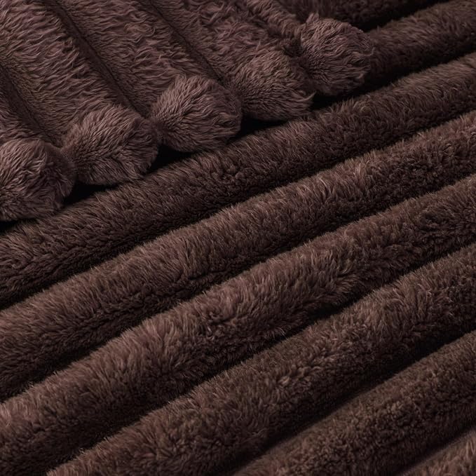 Exclusivo Mezcla Twin Size Flannel Fleece Blanket, Super Soft Striped Jacquard - Image 4