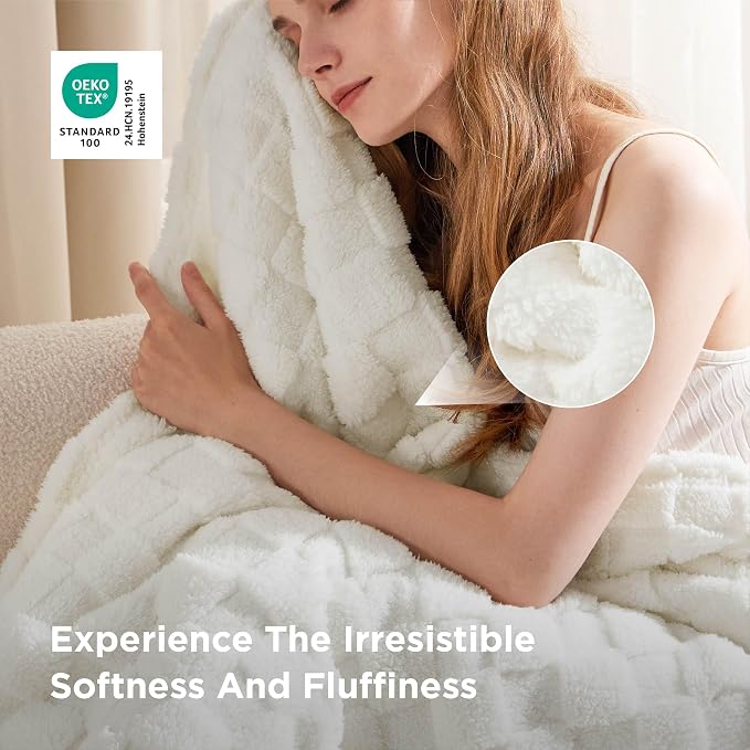 Bedsure GentleSoft White Twin XL Blanket - Image 5
