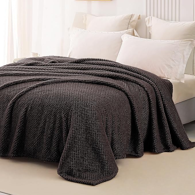 Whale Flotilla Twin Size Fuzzy Fleece Blanket, Fluffy Warm Soft Jacquard Bed - Image 2