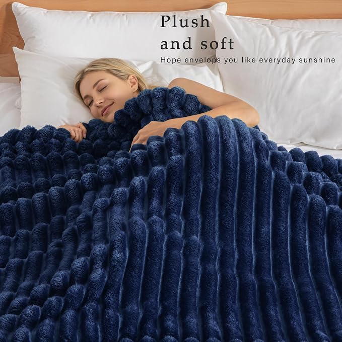 Exclusivo Mezcla King Size Flannel Fleece Blanket, Super Soft Striped Jacquard - Image 2