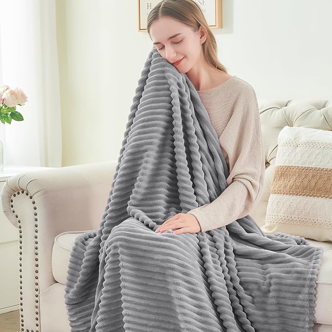 BEDELITE Fleece Blanket Queen Size – 3D Ribbed Jacquard Soft and Warm - Image 2