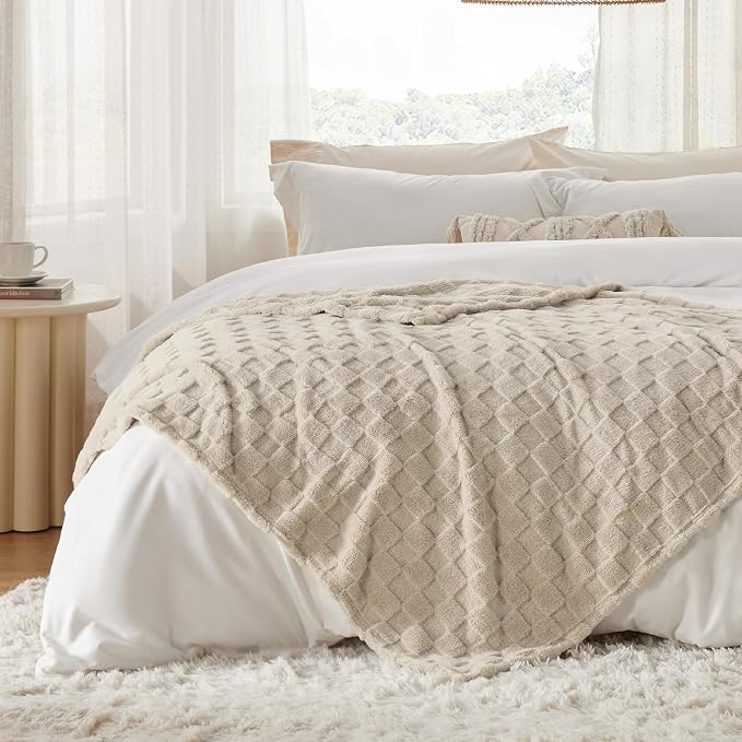 Bedsure GentleSoft Twin Blanket - Image 5