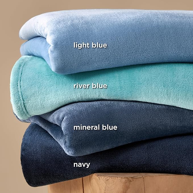 Bedsure GentleSoft Fleece Throw Blanket Mineral Blue - Image 4