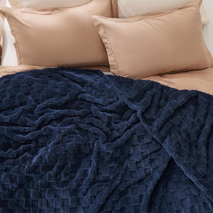 Bedsure GentleSoft Blankets Queen Size - Image 6