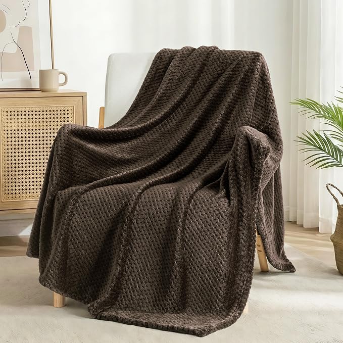 Exclusivo Mezcla Fleece Bed Blanket Twin Size, Super Soft and Warm Blankets - Image 4