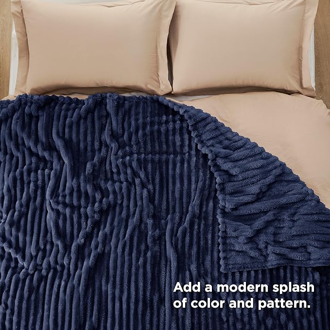 Bedsure GentleSoft Navy Blue Fleece Blanket - Image 5